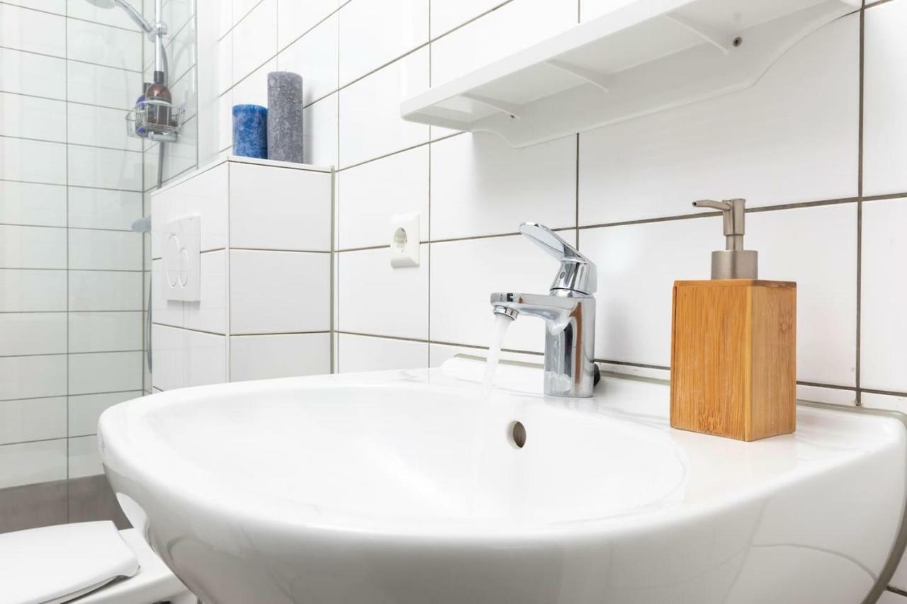 Retreat To Quite Newly Build Apt Center Delft Apartman Kültér fotó