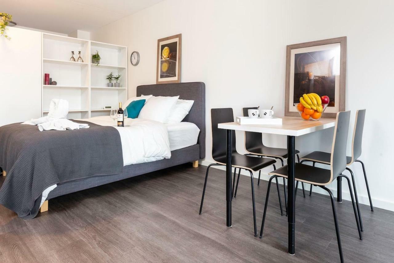 Retreat To Quite Newly Build Apt Center Delft Apartman Kültér fotó